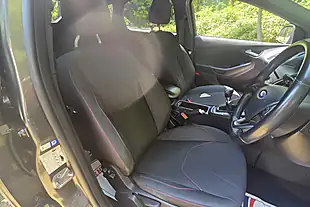 Used 2017 Ford Focus ST-Line Grey - Interior and Exterior details 13