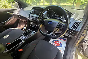 Used 2017 Ford Focus ST-Line Grey - Interior and Exterior details 16