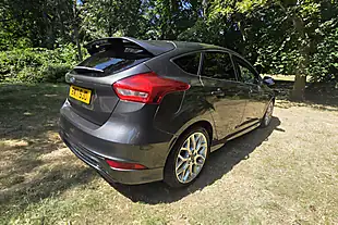 Used 2017 Ford Focus ST-Line Grey - Interior and Exterior details 8