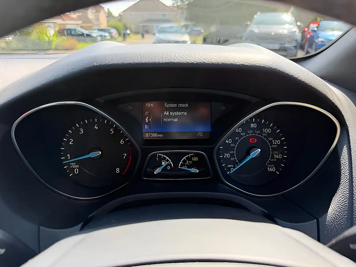Used 2017 Ford Focus ST-Line Grey - Interior and Exterior details 10