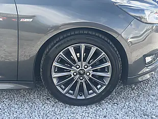 Used 2017 Ford Focus ST-Line Grey - Interior and Exterior details 11