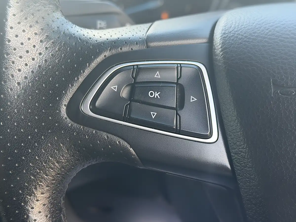 Used 2017 Ford Focus ST-Line Grey - Interior and Exterior details 19
