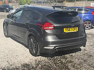 Used 2017 Ford Focus ST-Line Grey - Interior and Exterior details 5
