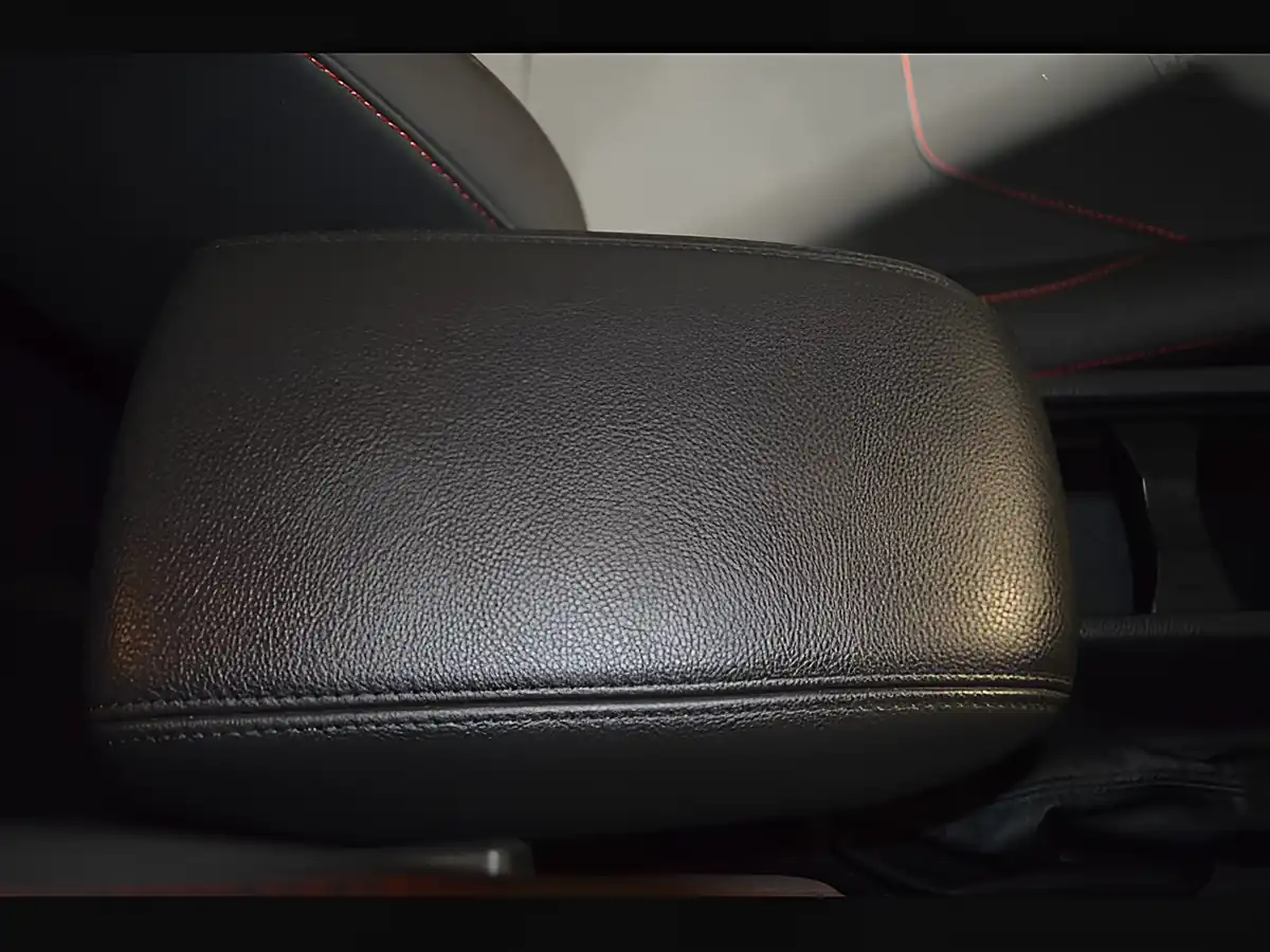 Used 2017 Ford Focus ST-Line Grey - Interior and Exterior details 15