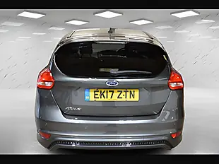 Used 2017 Ford Focus ST-Line Grey - Interior and Exterior details 7