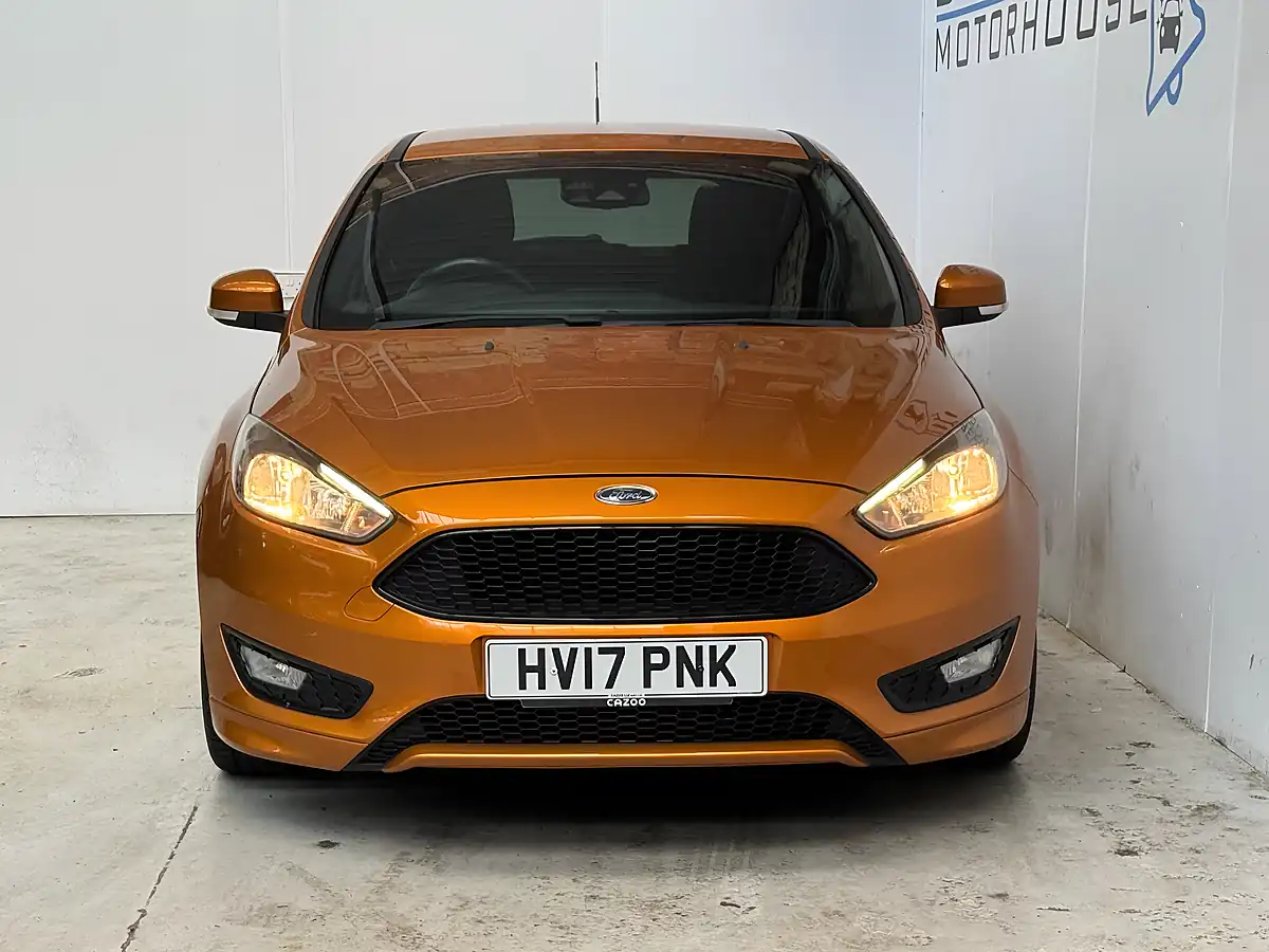 Used 2017 Ford Focus ST-Line Molten Orange - Interior and Exterior details 2