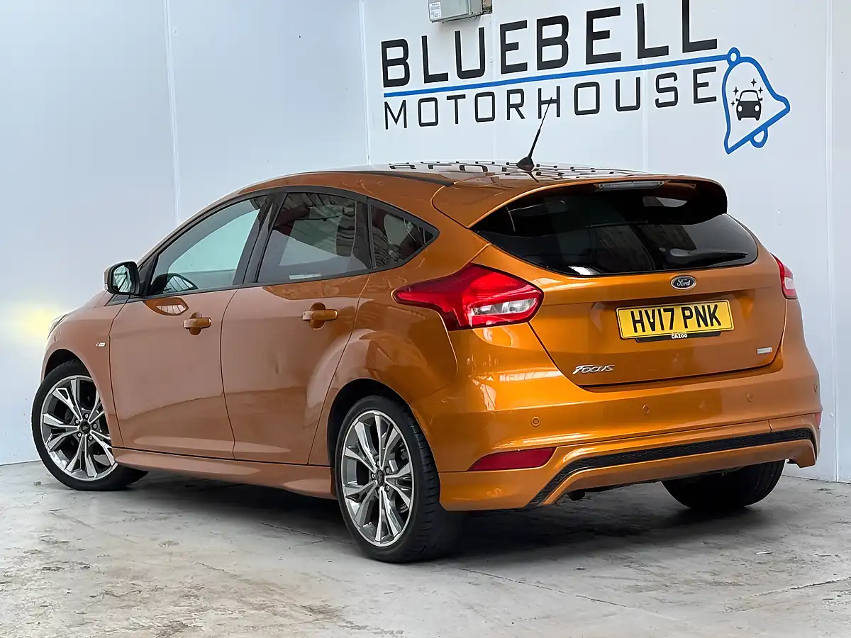Used 2017 Ford Focus ST-Line Molten Orange - Interior and Exterior details 4