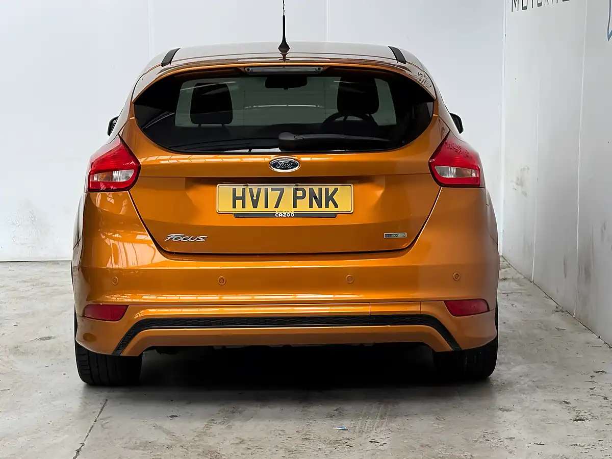 Used 2017 Ford Focus ST-Line Molten Orange - Interior and Exterior details 5
