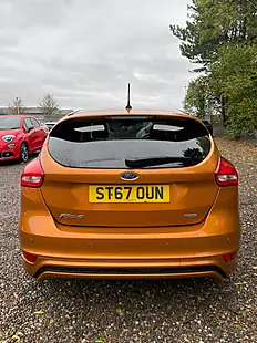Used 2017 Ford Focus ST-Line Orange - Interior and Exterior details 10