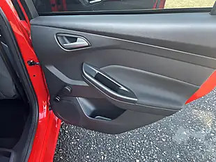 Used 2017 Ford Focus ST-Line Race Red - Interior and Exterior details 19