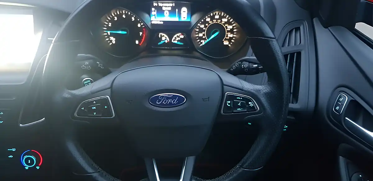 Used 2017 Ford Focus ST-Line Red - Interior and Exterior details 13