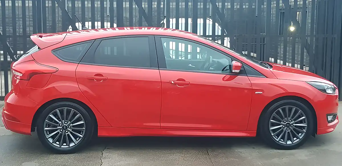 Used 2017 Ford Focus ST-Line Red - Interior and Exterior details 3