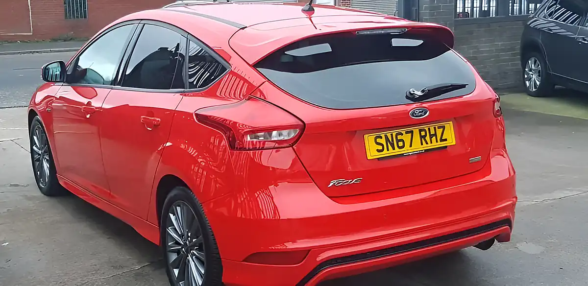 Used 2017 Ford Focus ST-Line Red - Interior and Exterior details 6
