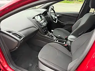 Used 2017 Ford Focus ST-Line Red - Interior and Exterior details 2
