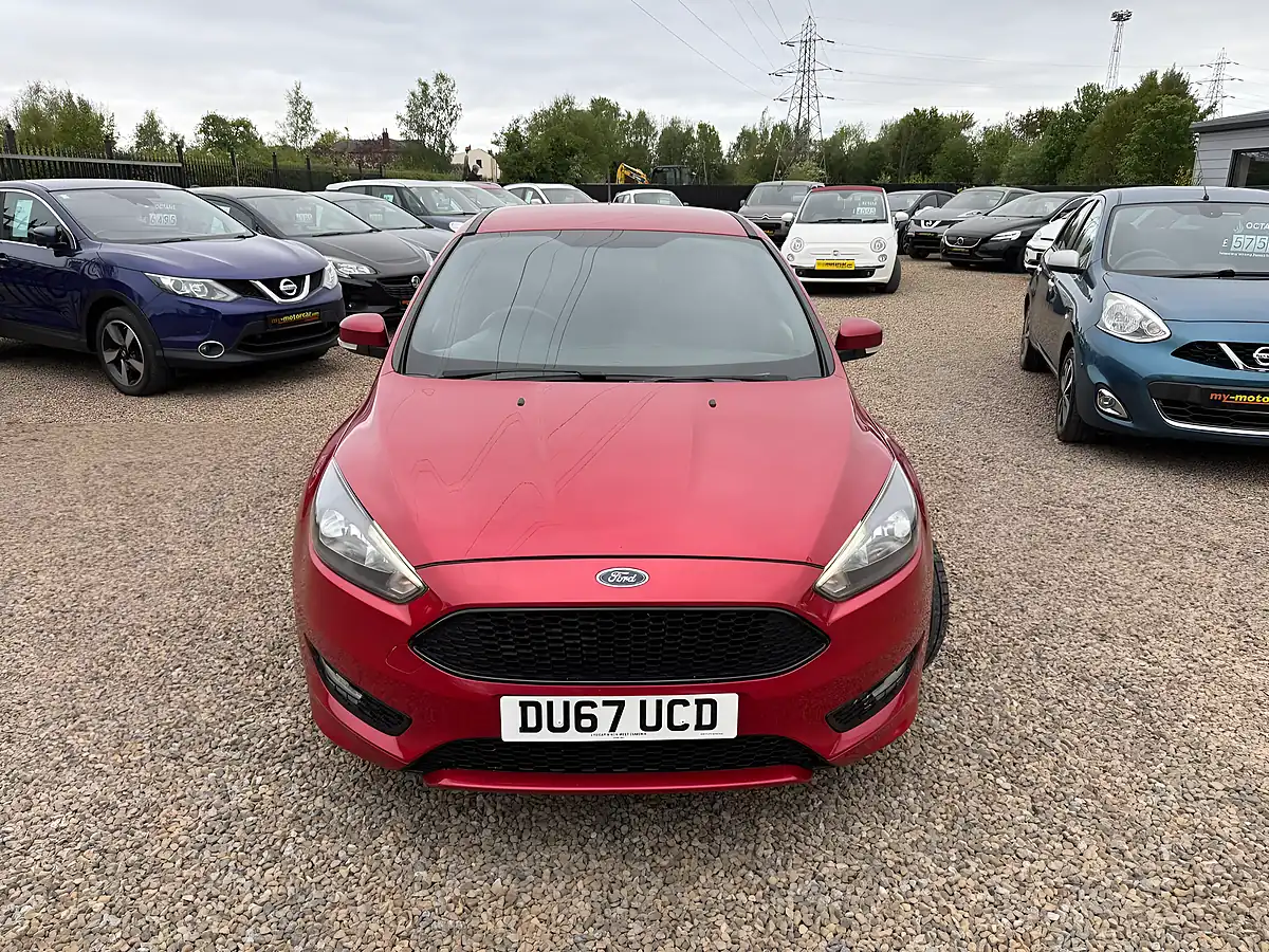 Used 2017 Ford Focus ST-Line Red - Interior and Exterior details 3