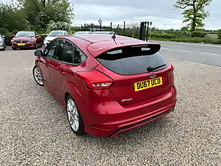 Used 2017 Ford Focus ST-Line Red - Interior and Exterior details 6