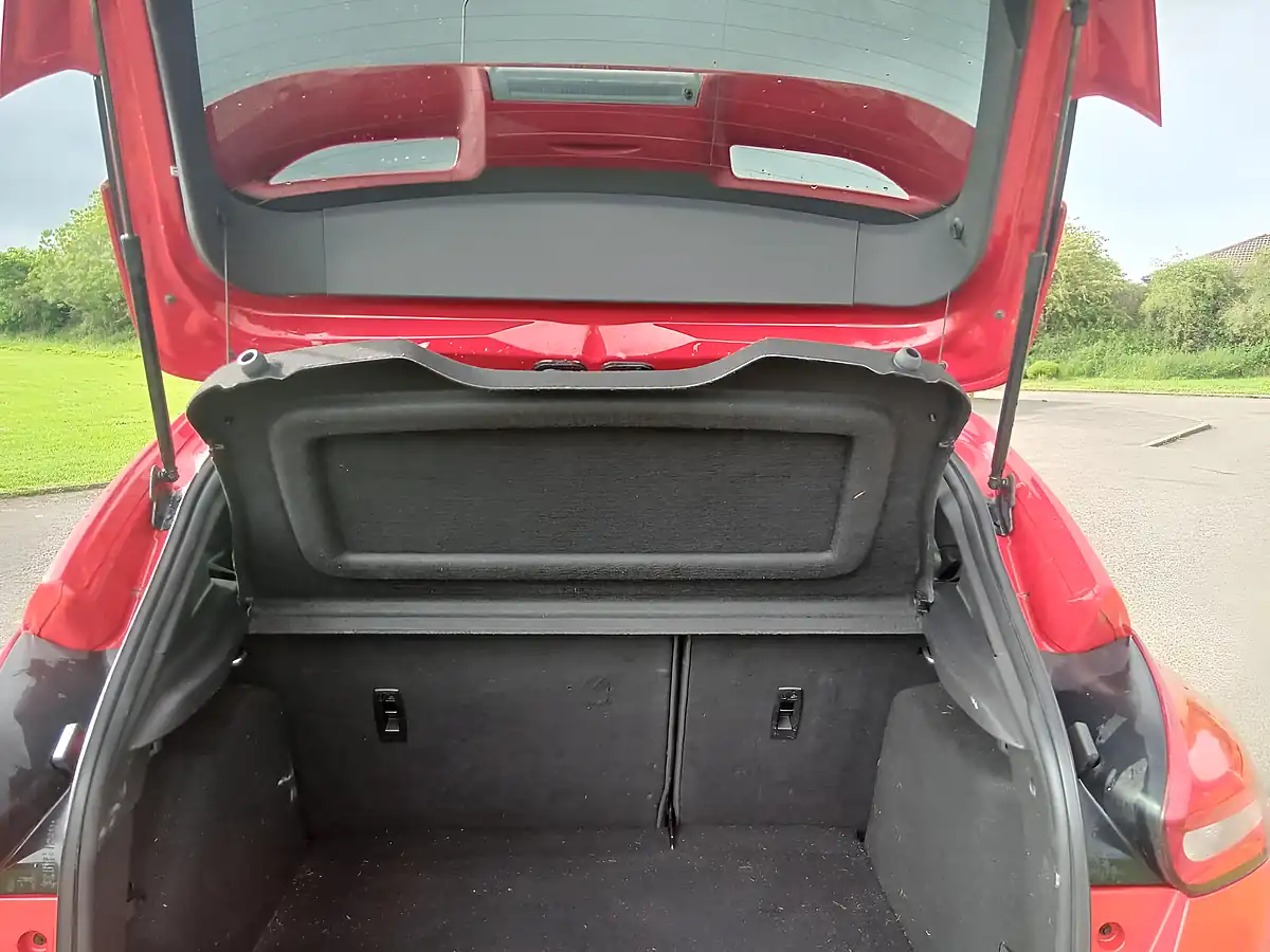 Used 2017 Ford Focus ST-Line Red - Interior and Exterior details 15