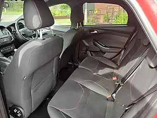 Used 2017 Ford Focus ST-Line Red - Interior and Exterior details 16