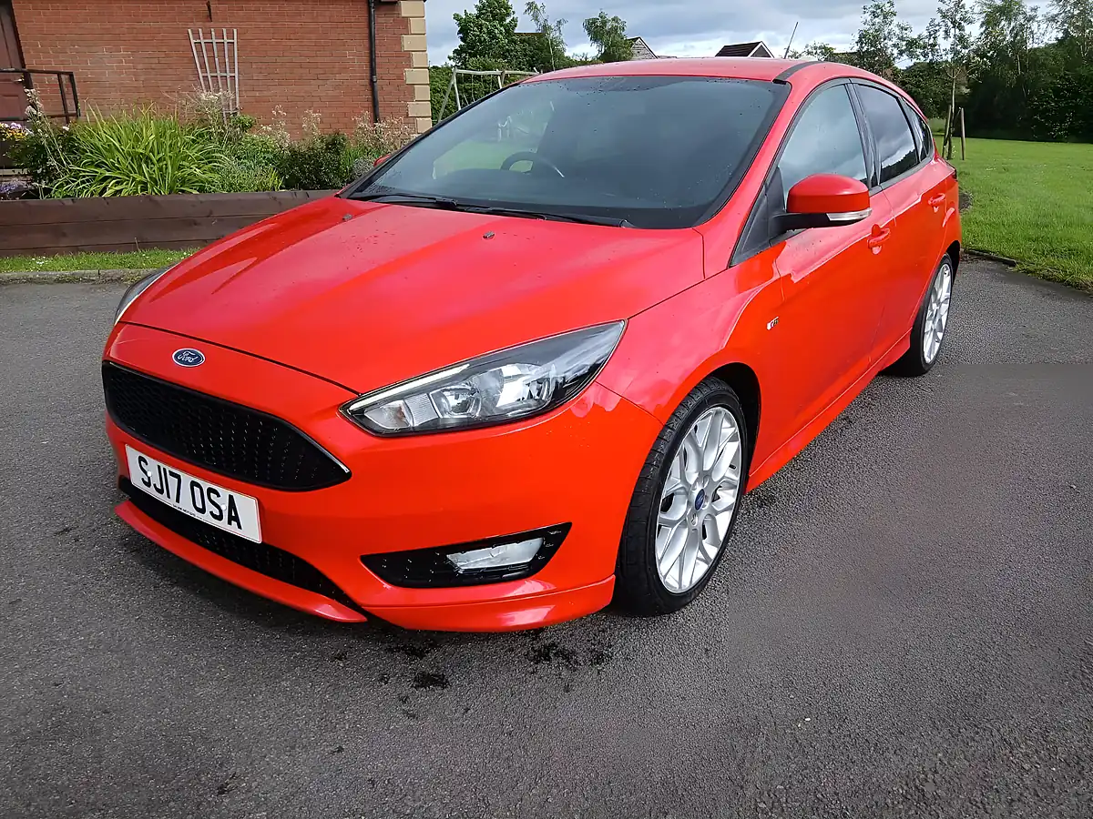 Used 2017 Ford Focus ST-Line Red - Interior and Exterior details 4