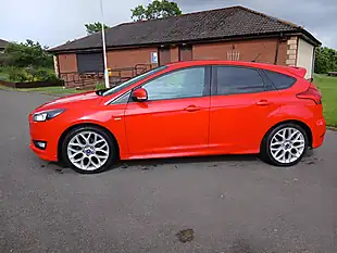 Used 2017 Ford Focus ST-Line Red - Interior and Exterior details 5