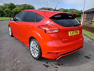 Used 2017 Ford Focus ST-Line Red - Interior and Exterior details 8
