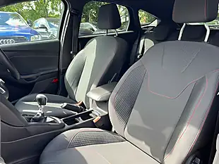 Used 2017 Ford Focus ST-Line Red - Interior and Exterior details 13