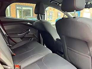 Used 2017 Ford Focus ST-Line Red - Interior and Exterior details 14