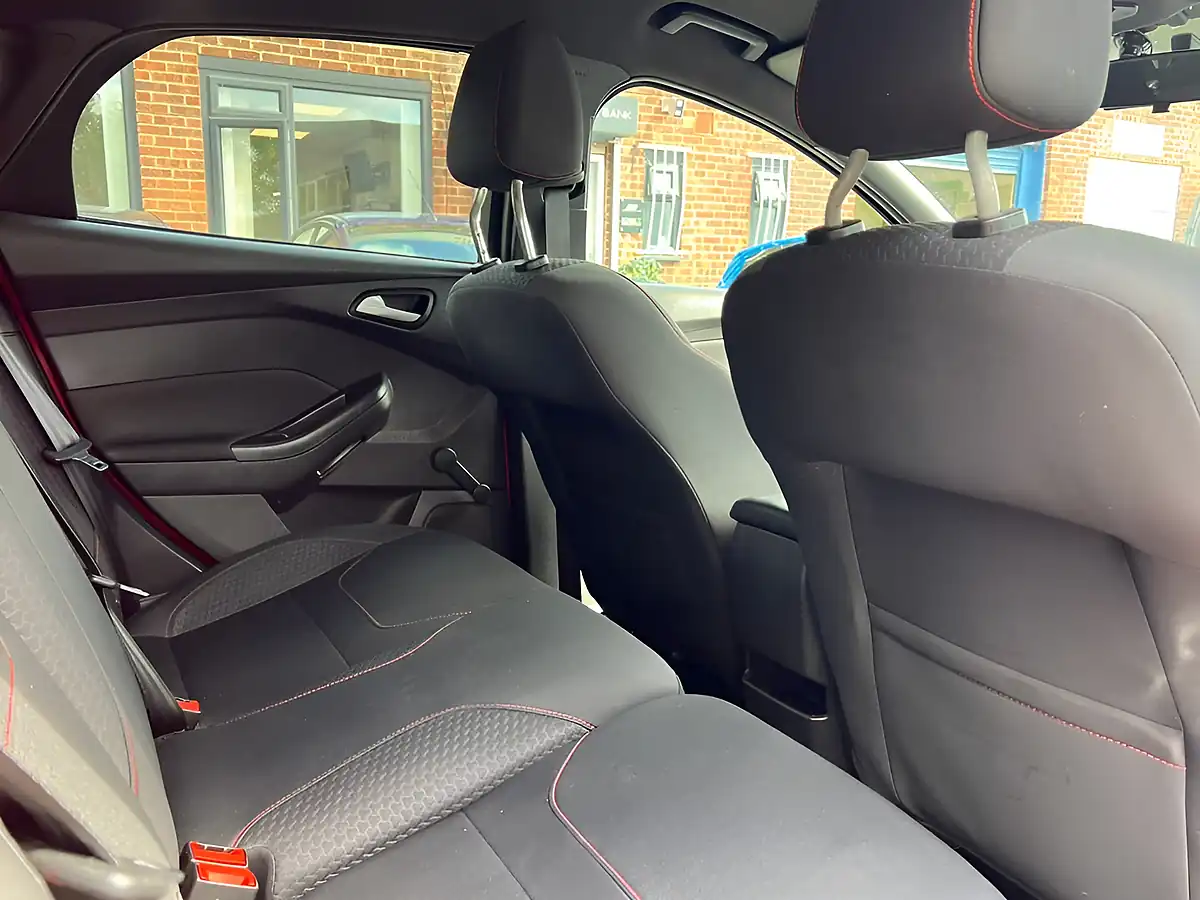 Used 2017 Ford Focus ST-Line Red - Interior and Exterior details 14