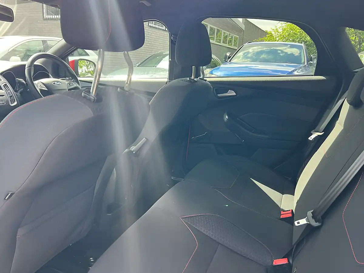 Used 2017 Ford Focus ST-Line Red - Interior and Exterior details 15