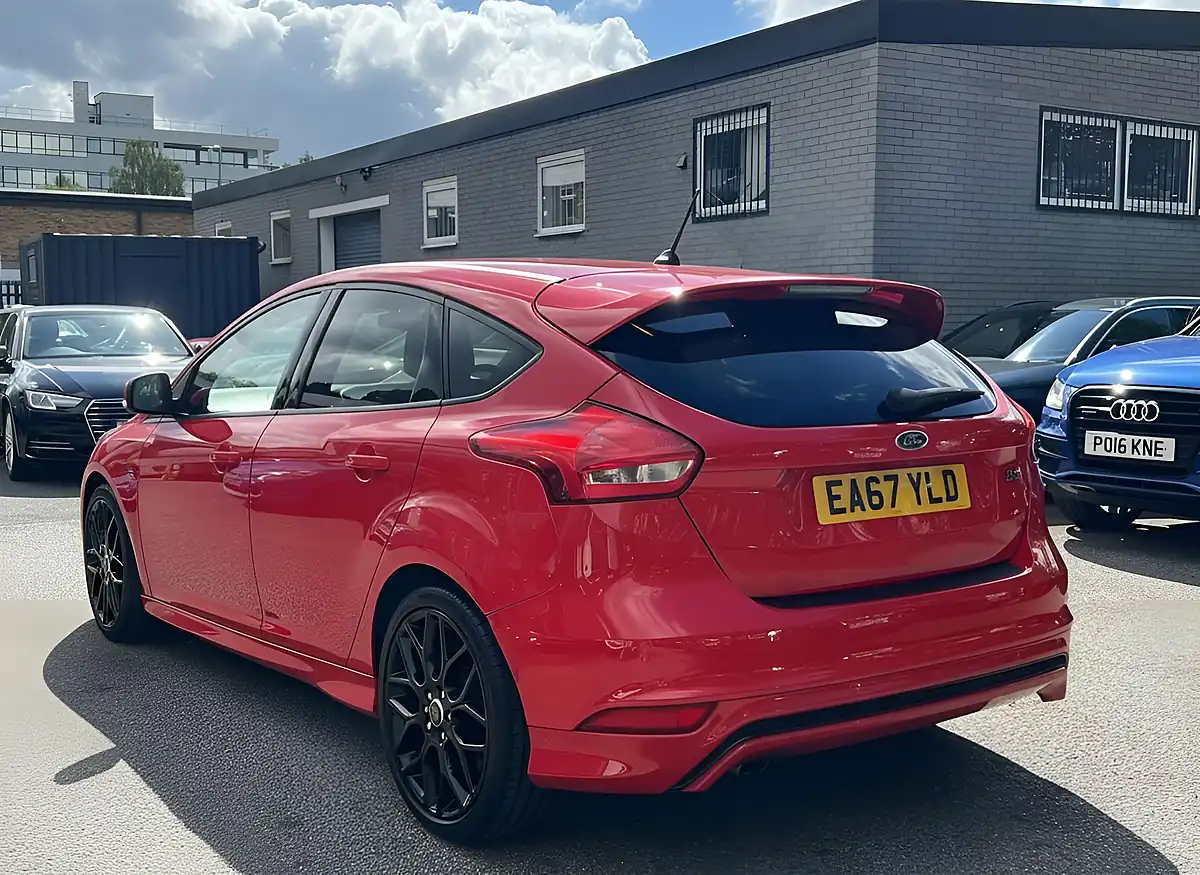 Used 2017 Ford Focus ST-Line Red - Interior and Exterior details 4