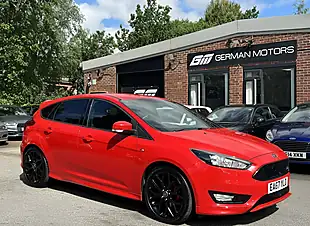 Used 2017 Ford Focus ST-Line Red - Interior and Exterior details 5