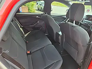 Used 2017 Ford Focus ST-Line Red - Interior and Exterior details 10