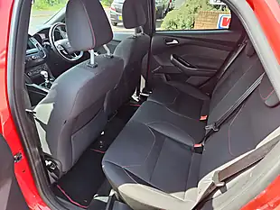 Used 2017 Ford Focus ST-Line Red - Interior and Exterior details 11