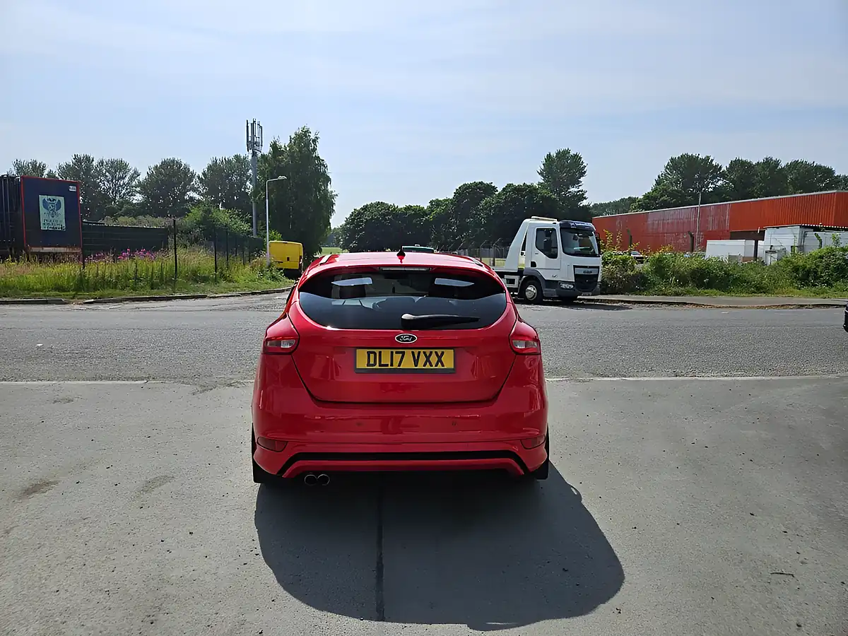 Used 2017 Ford Focus ST-Line Red - Interior and Exterior details 7