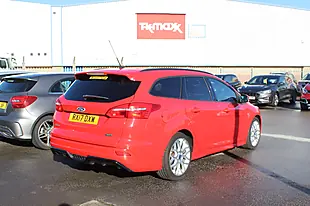 Used 2017 Ford Focus ST-Line Red - Interior and Exterior details 2