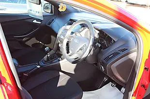 Used 2017 Ford Focus ST-Line Red - Interior and Exterior details 3