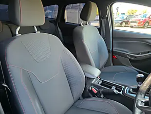 Used 2017 Ford Focus ST-Line Red - Interior and Exterior details 15