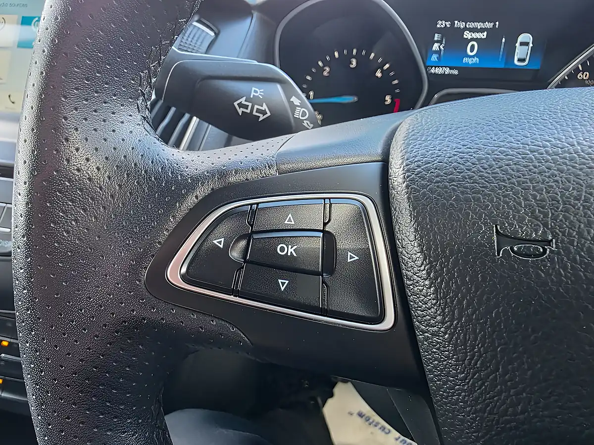 Used 2017 Ford Focus ST-Line Red - Interior and Exterior details 19