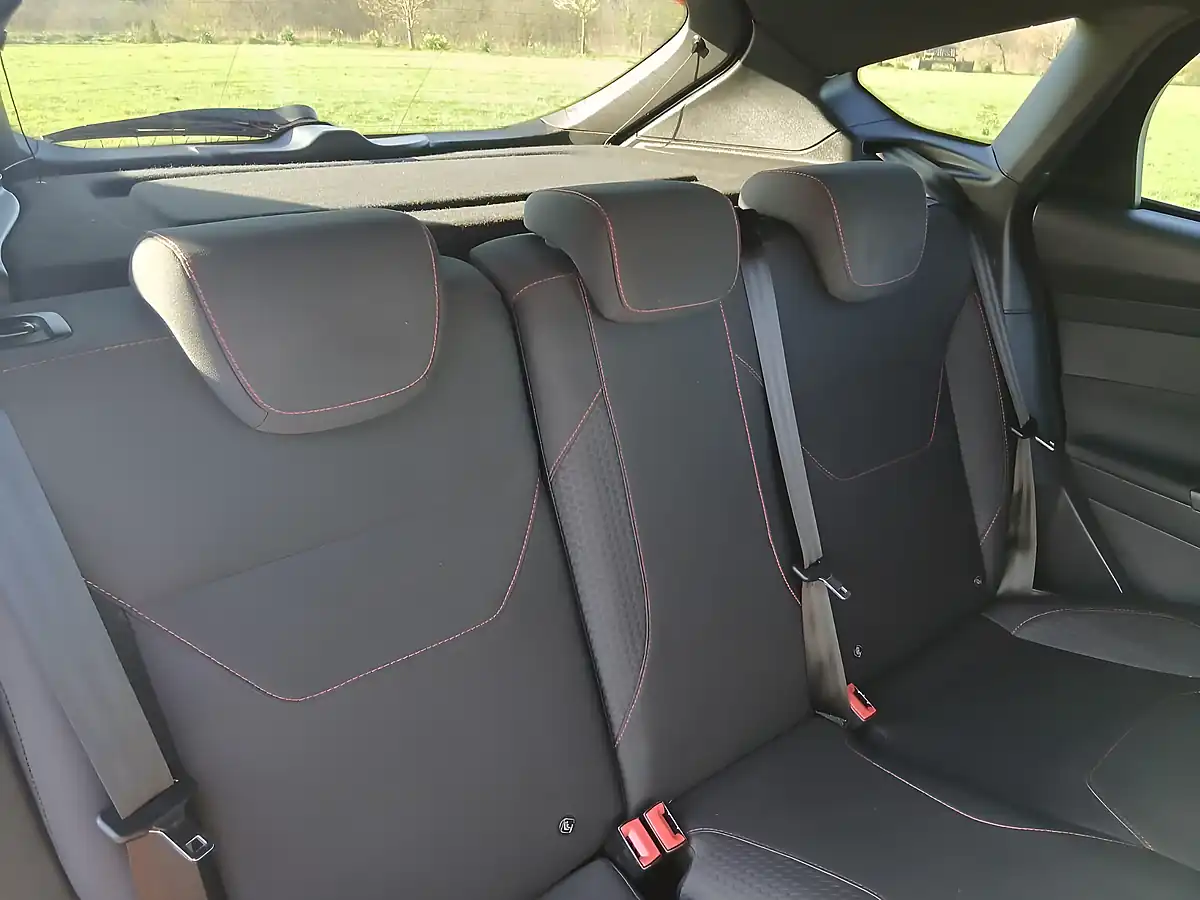 Used 2017 Ford Focus ST-Line Red - Interior and Exterior details 13