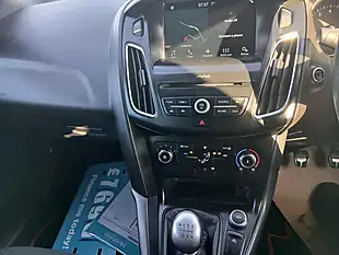 Used 2017 Ford Focus ST-Line Red - Interior and Exterior details 14