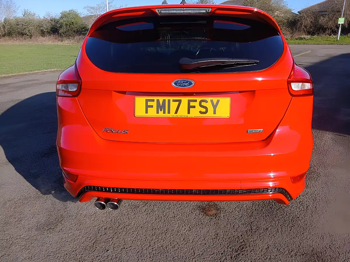 Used 2017 Ford Focus ST-Line Red - Interior and Exterior details 4