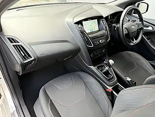 Used 2017 Ford Focus ST-Line Silver - Interior and Exterior details 15