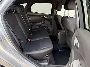 Used 2017 Ford Focus ST-Line Silver - Interior and Exterior details 16