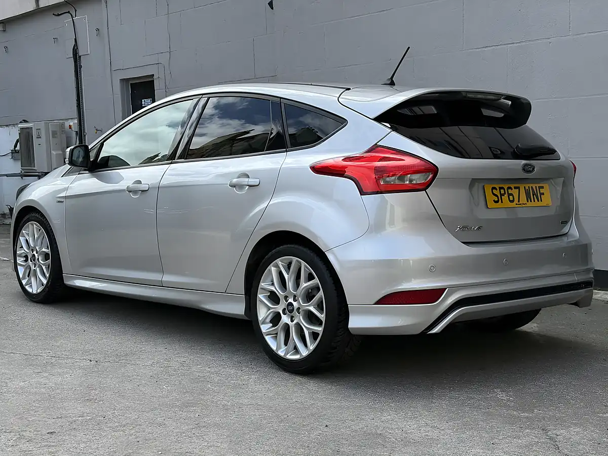 Used 2017 Ford Focus ST-Line Silver - Interior and Exterior details 3