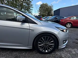 Used 2017 Ford Focus ST-Line Silver - Interior and Exterior details 19
