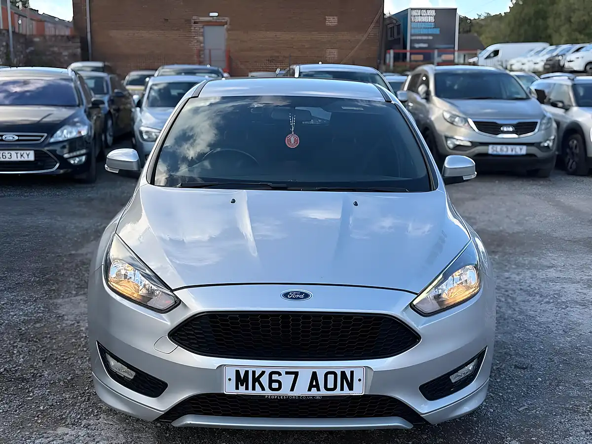 Used 2017 Ford Focus ST-Line Silver - Interior and Exterior details 2