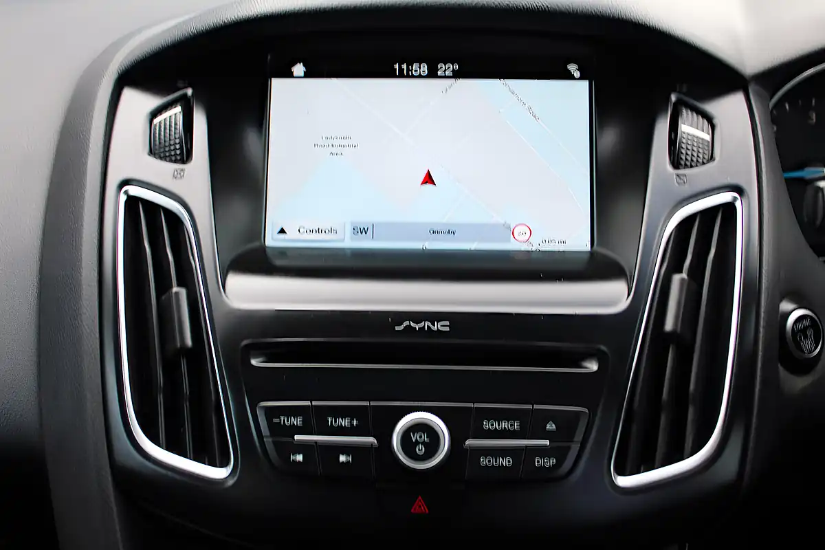 Used 2017 Ford Focus ST-Line Silver - Interior and Exterior details 15