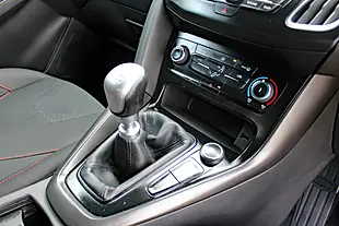 Used 2017 Ford Focus ST-Line Silver - Interior and Exterior details 16