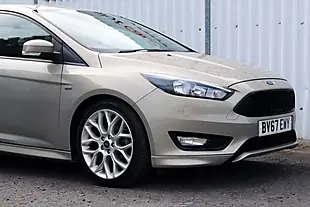 Used 2017 Ford Focus ST-Line Silver - Interior and Exterior details 9