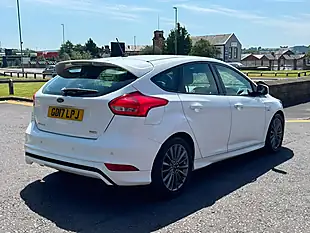 Used 2017 Ford Focus ST-Line White - Interior and Exterior details 13